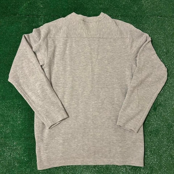 Men's Timberland Gray Crewneck Sweater Size Small - Picture 2 of 5